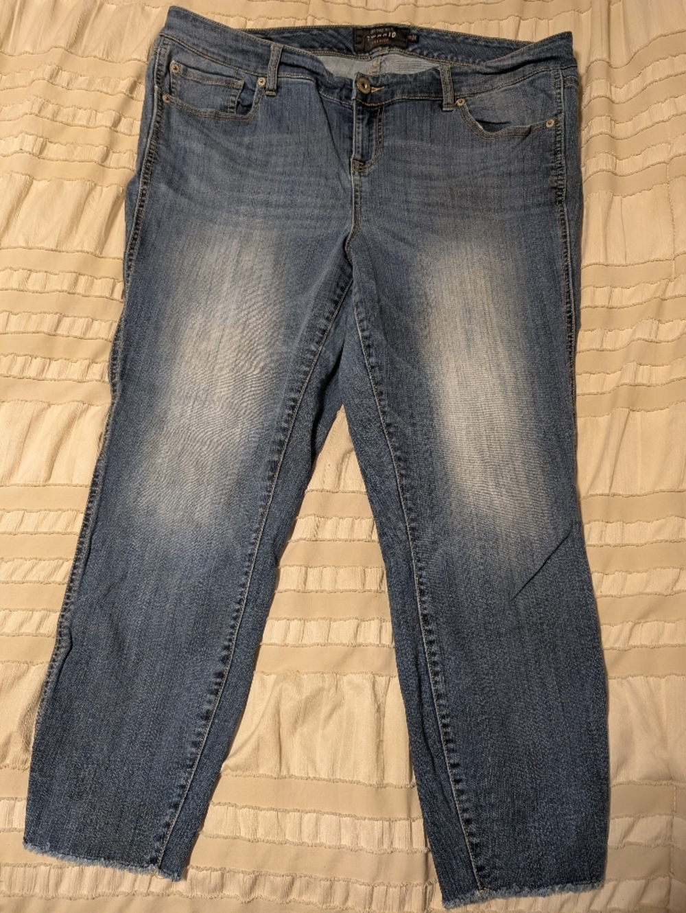 torrid Light Wash Skinny Jeans
